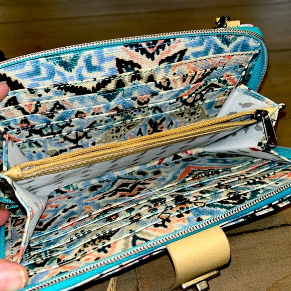 Sakroots Large Smartphone Crossbody Bag - Picture 7 of 9